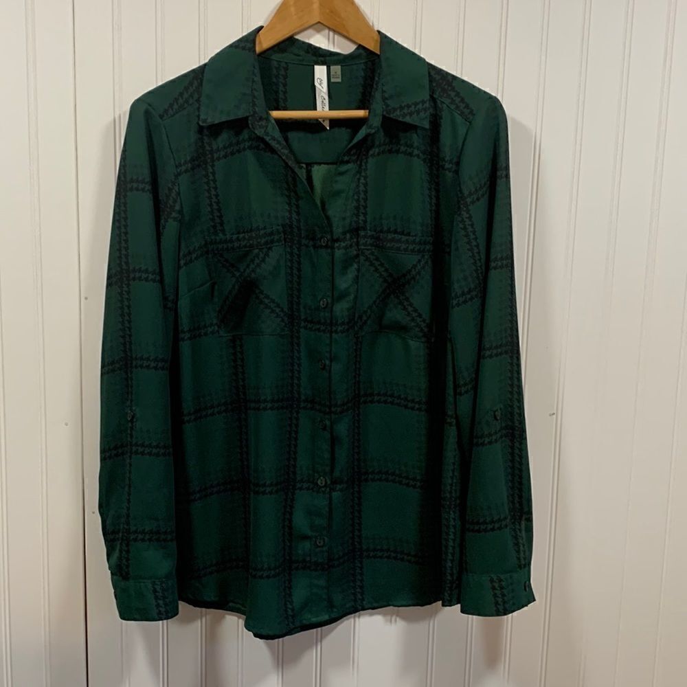 NY collection button down dark green top